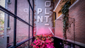 PLNT - Installatie van conferentie zaal 1